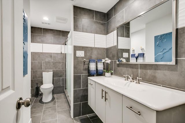 2001 Parker LN S 107, Austin, TX 78741