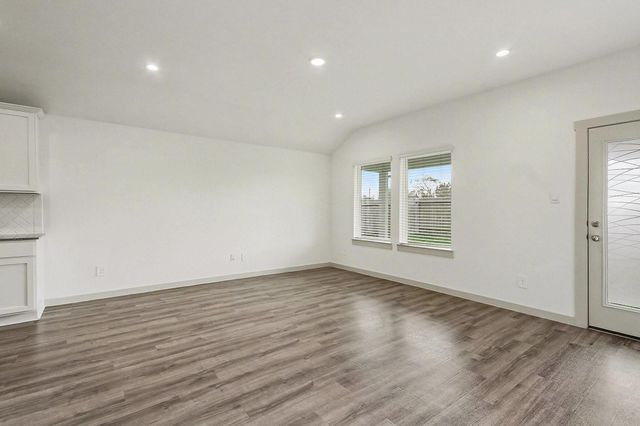 9926 Palm Royal Drive, Baytown, TX 77521