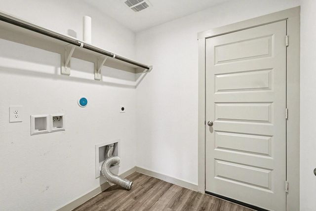 9926 Palm Royal Drive, Baytown, TX 77521