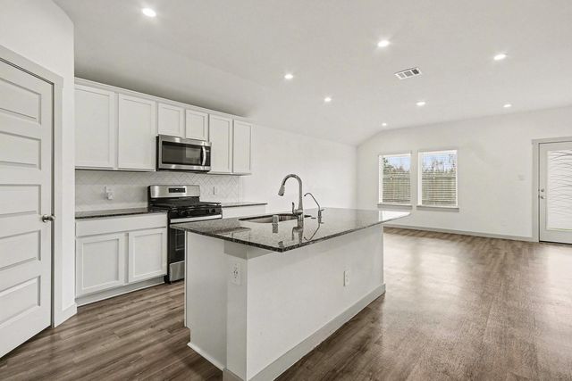 9926 Palm Royal Drive, Baytown, TX 77521