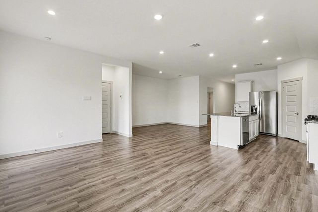 9926 Palm Royal Drive, Baytown, TX 77521