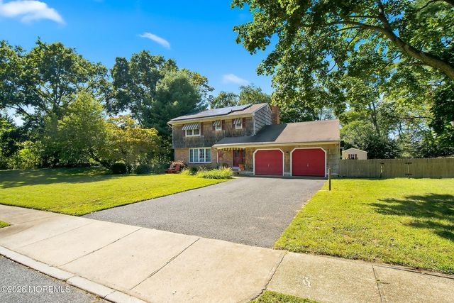 2211 Lark Drive, Allenwood, NJ 08720