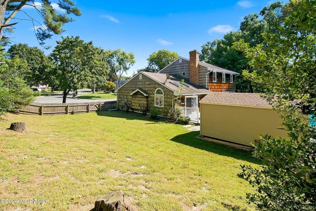 2211 Lark Drive, Allenwood, NJ 08720