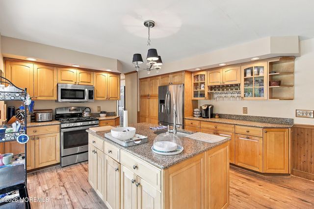 2211 Lark Drive, Allenwood, NJ 08720