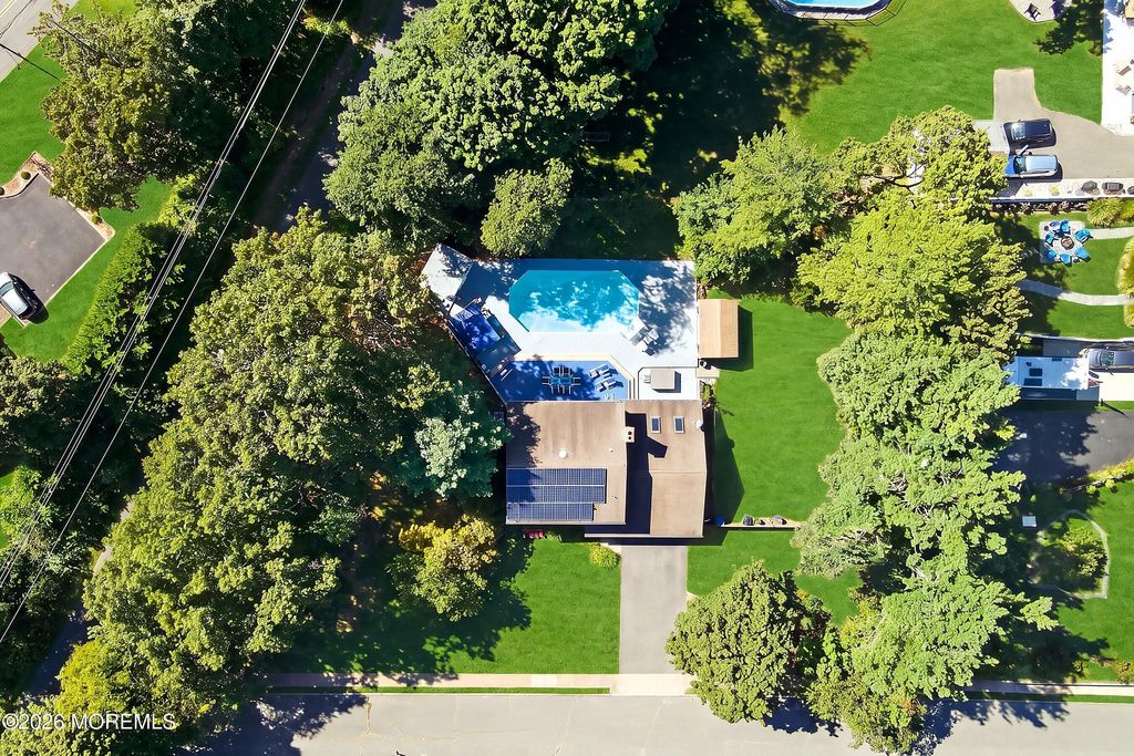 2211 Lark Drive, Allenwood, NJ 08720