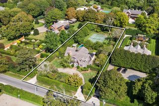 254 Captains Neck Lane, Southampton, NY 11968
