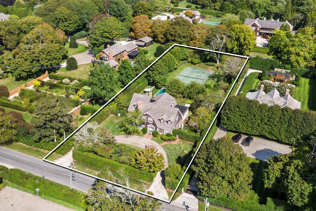 254 Captains Neck Lane, Southampton, NY 11968