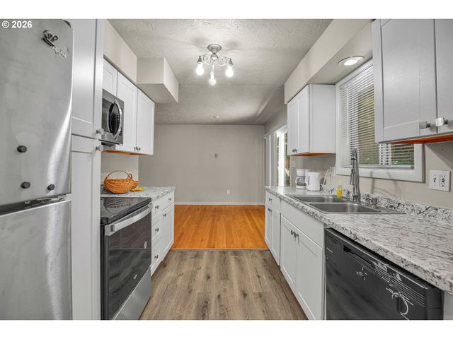 1022 Ne 68TH St, Vancouver, WA 98665