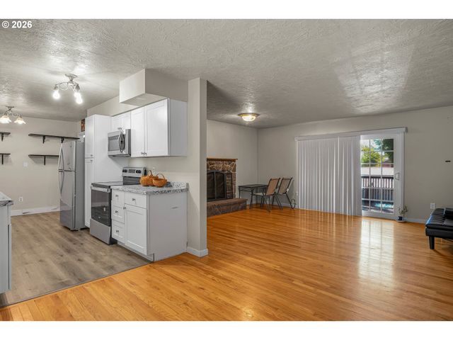 1022 Ne 68TH St, Vancouver, WA 98665