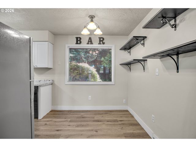 1022 Ne 68TH St, Vancouver, WA 98665