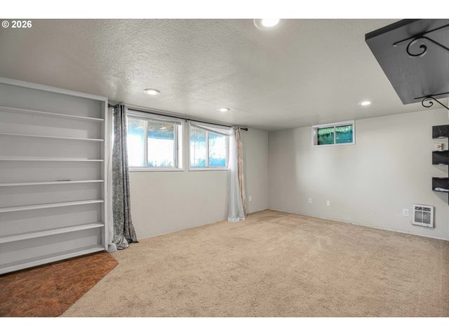 1022 Ne 68TH St, Vancouver, WA 98665