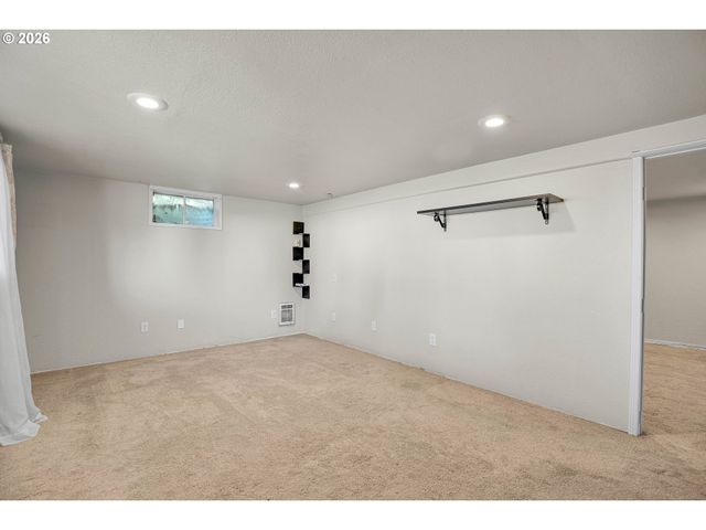 1022 Ne 68TH St, Vancouver, WA 98665