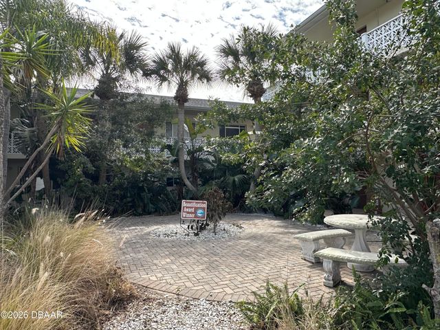 102 S Peninsula Dr Apt 207, Ormond Beach, FL 32174