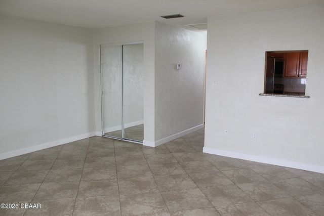 102 S Peninsula Dr Apt 207, Ormond Beach, FL 32174