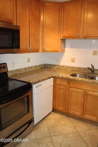 102 S Peninsula Dr Apt 207, Ormond Beach, FL 32174