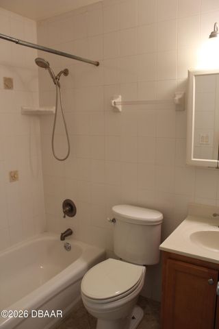 102 S Peninsula Dr Apt 207, Ormond Beach, FL 32174