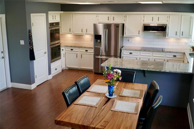 66 Woodcreek DR, Wimberley, TX 78676