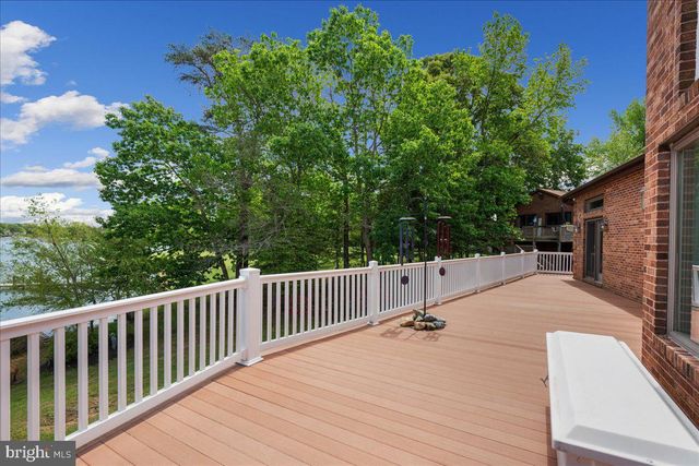 45216 CLARKES LANDING RD, Hollywood, MD 20636