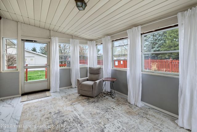 1004 Old Erin Way, Lansing, MI 48917