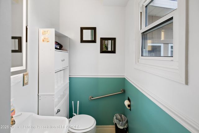 1004 Old Erin Way, Lansing, MI 48917