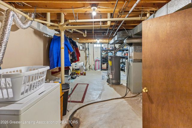 1004 Old Erin Way, Lansing, MI 48917