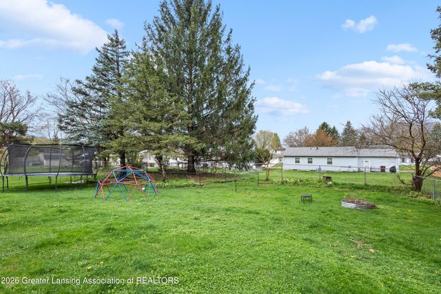 1004 Old Erin Way, Lansing, MI 48917