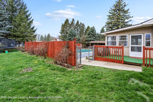 1004 Old Erin Way, Lansing, MI 48917