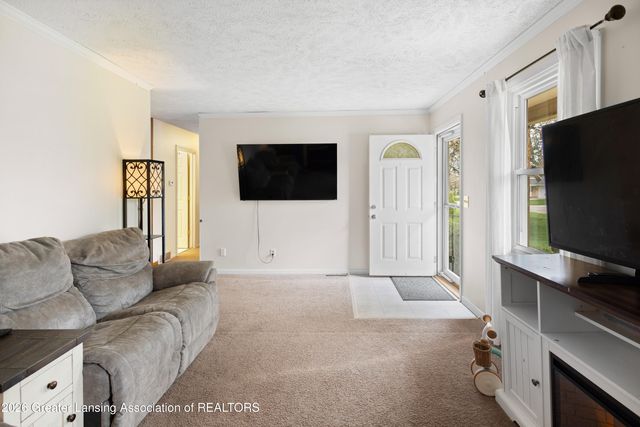 1004 Old Erin Way, Lansing, MI 48917