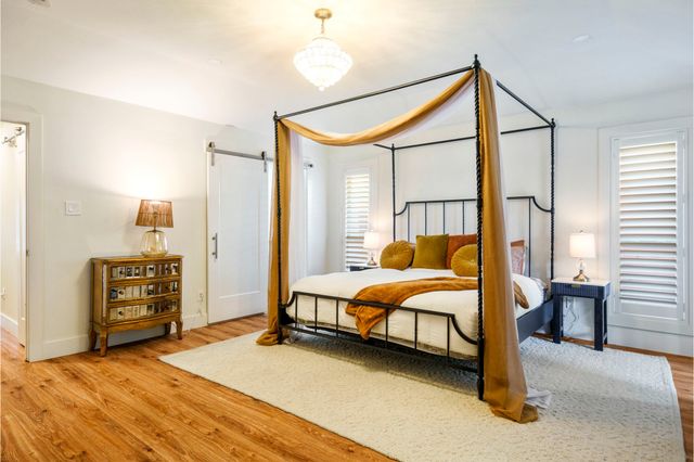 7246 Arbor Oaks Drive, Dallas, TX 75248