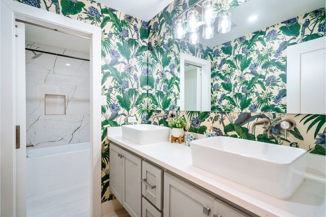 7246 Arbor Oaks Drive, Dallas, TX 75248