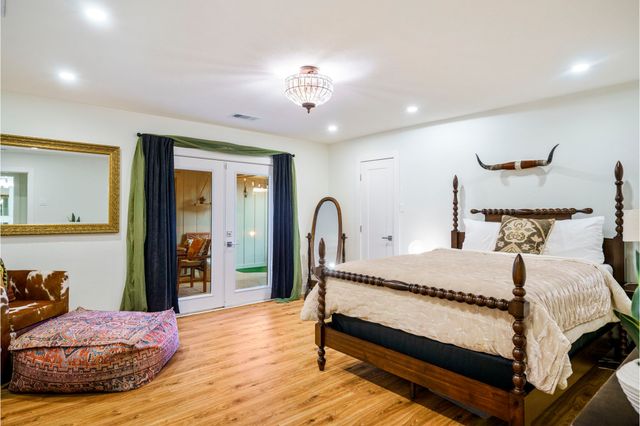 7246 Arbor Oaks Drive, Dallas, TX 75248