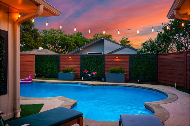 7246 Arbor Oaks Drive, Dallas, TX 75248