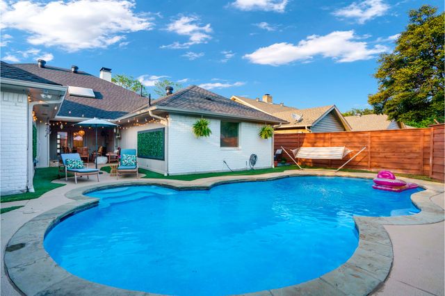 7246 Arbor Oaks Drive, Dallas, TX 75248