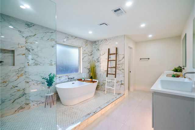 7246 Arbor Oaks Drive, Dallas, TX 75248