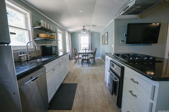 793 N Houston Avenue, New Braunfels, TX 78130