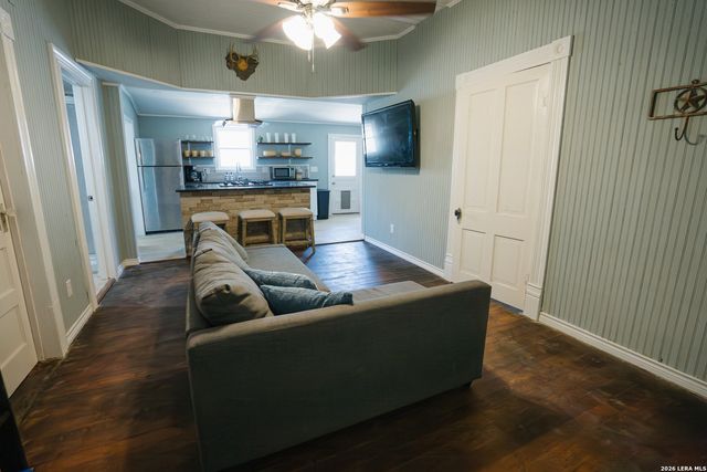 793 N Houston Avenue, New Braunfels, TX 78130