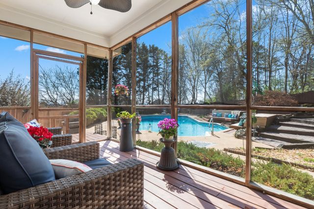 2600 Brown Ridge Lane, Hixson, TN 37343