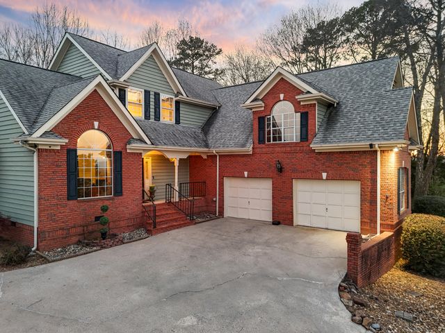 2600 Brown Ridge Lane, Hixson, TN 37343