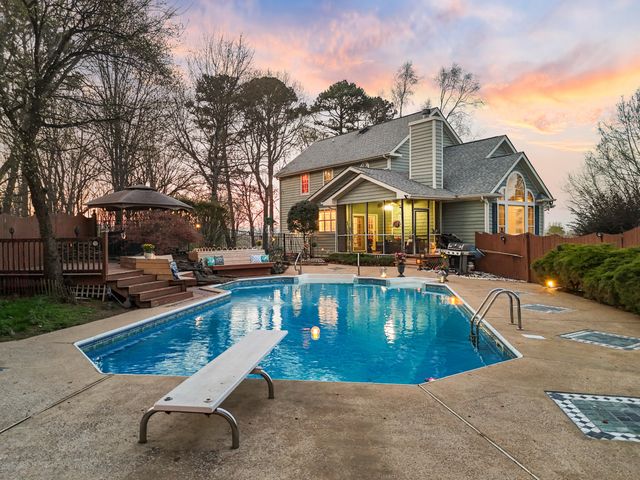 2600 Brown Ridge Lane, Hixson, TN 37343