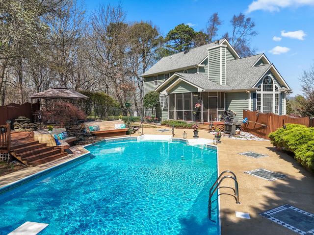 2600 Brown Ridge Lane, Hixson, TN 37343