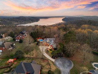 2600 Brown Ridge Lane, Hixson, TN 37343