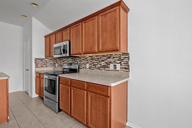 904 Sycamore Street, Burleson, TX 76028