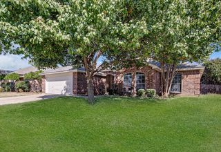904 Sycamore Street, Burleson, TX 76028