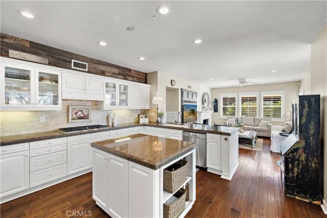 18 Blue Spruce, Ladera Ranch, CA 92694