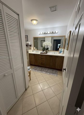 8390 SW 72nd Avenue 519, Miami, FL 33143