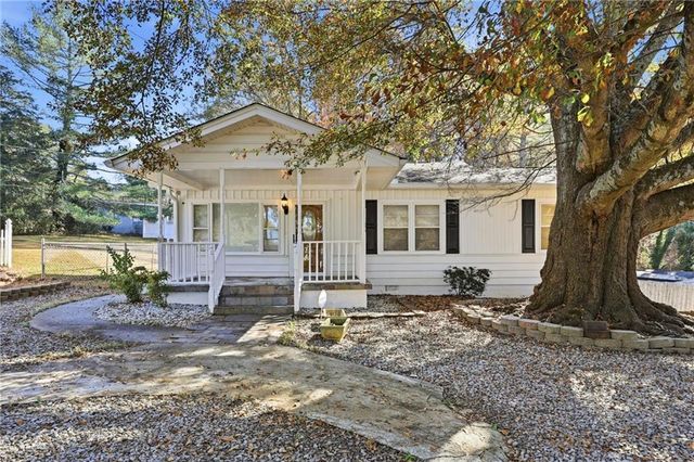 1304 Pine Valley Road, Gainesville, GA 30501