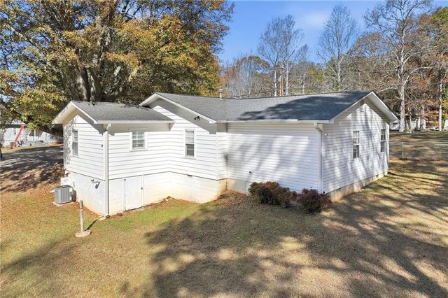 1304 Pine Valley Road, Gainesville, GA 30501