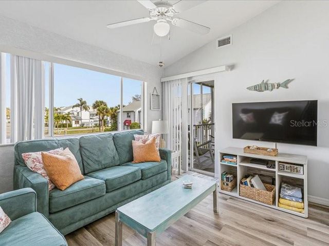 522 BEACH PARK LANE V220, Cape Canaveral, FL 32920