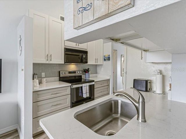 522 BEACH PARK LANE V220, Cape Canaveral, FL 32920