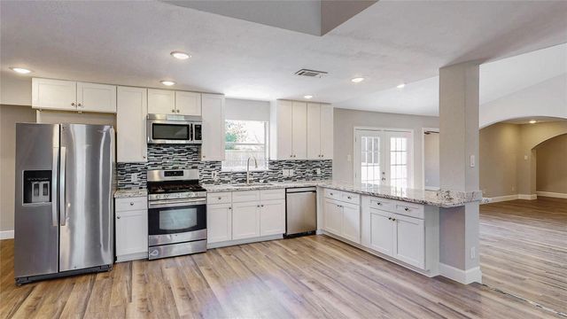 4914 29th Street, Dickinson, TX 77539